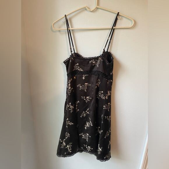 Urban Outfitters Women's size XS Black Floral Satin Mini Slip Dress Summer Boho - Picture 6 of 6